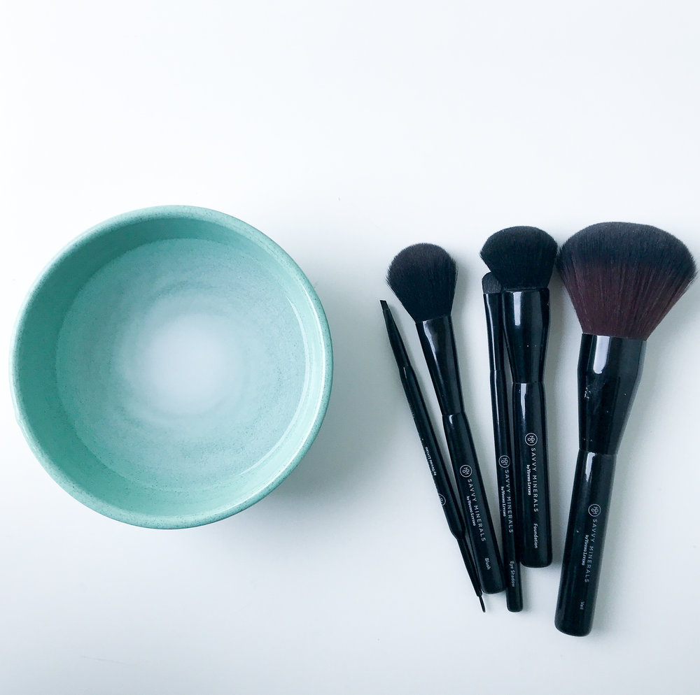 Baking Soda Makeup Brush Cleaner