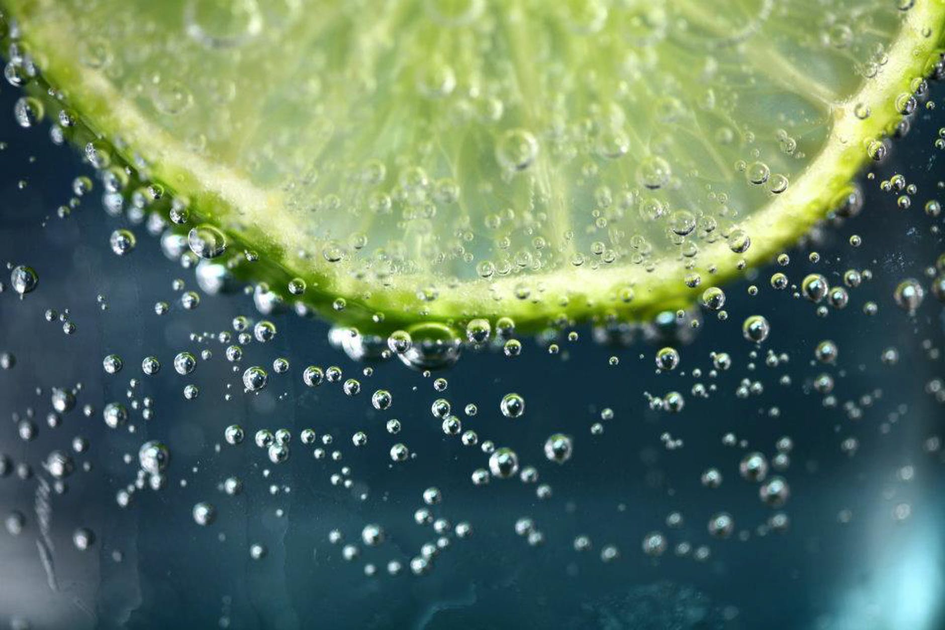 lime slice on water