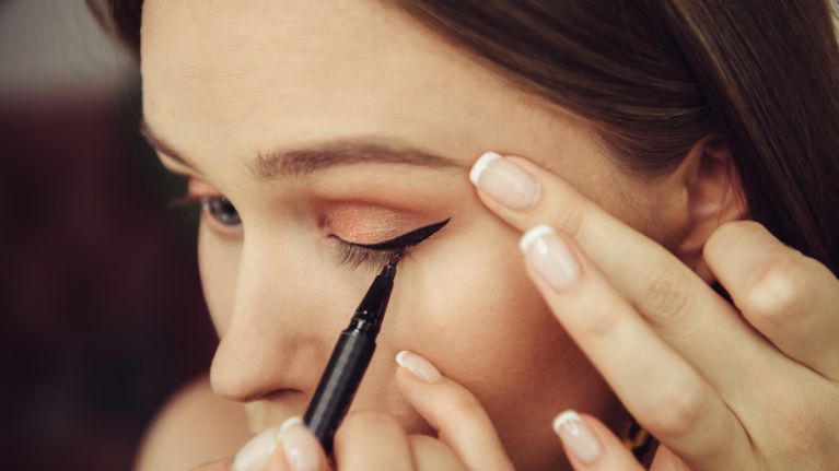 Applying Eyeliner