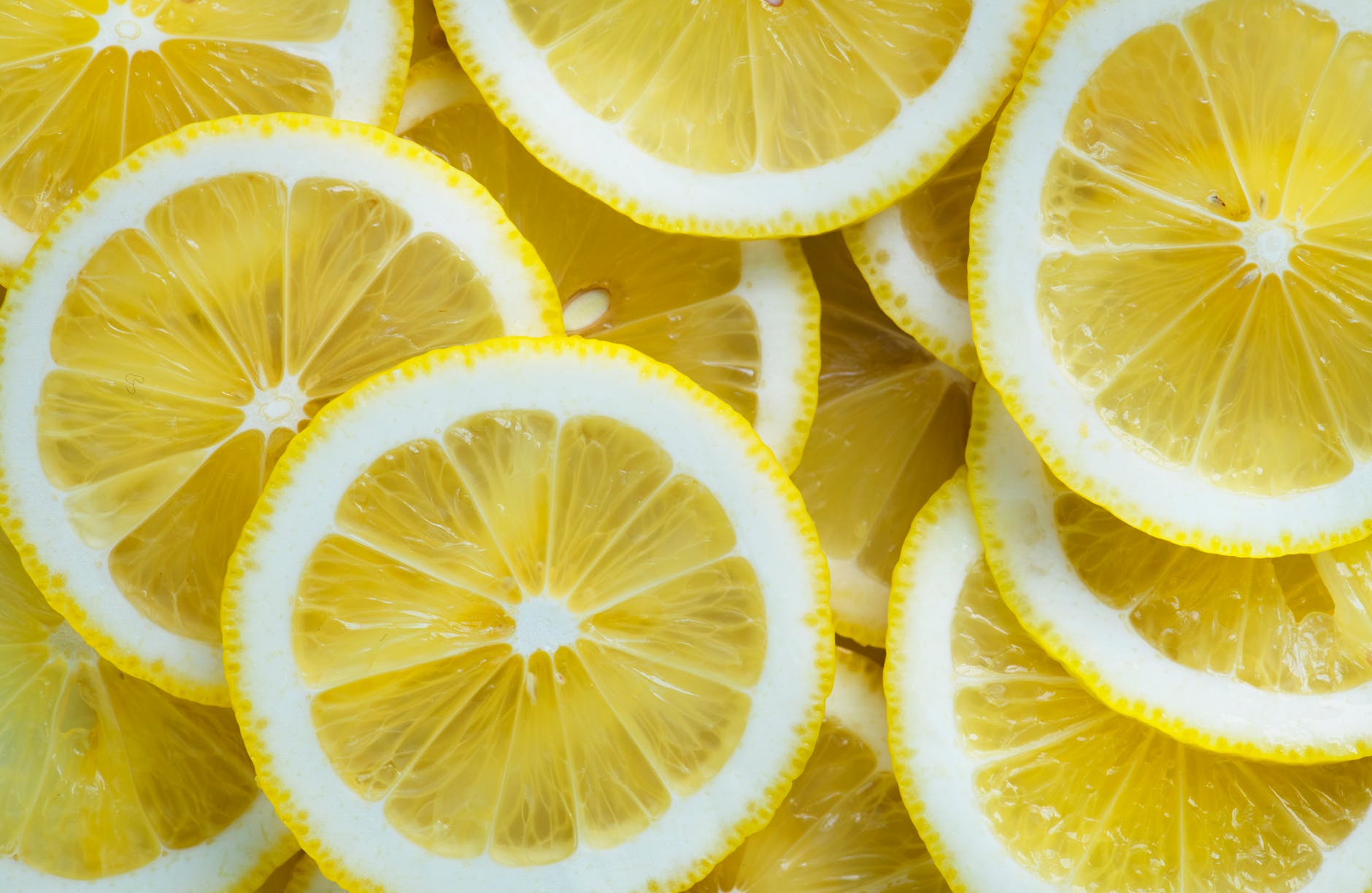 DIY Lemon Moisturizer
