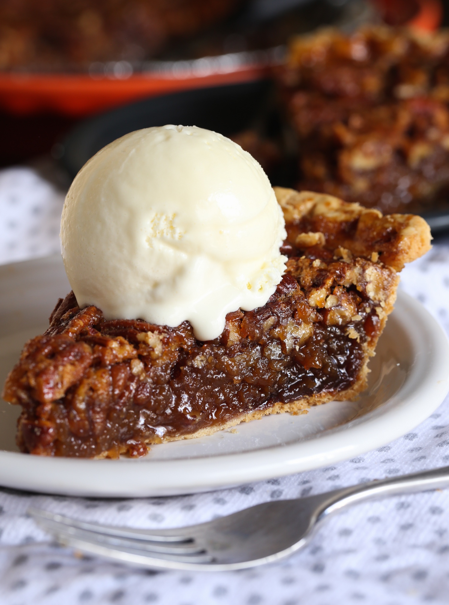 Best ever classic pecan pie 
