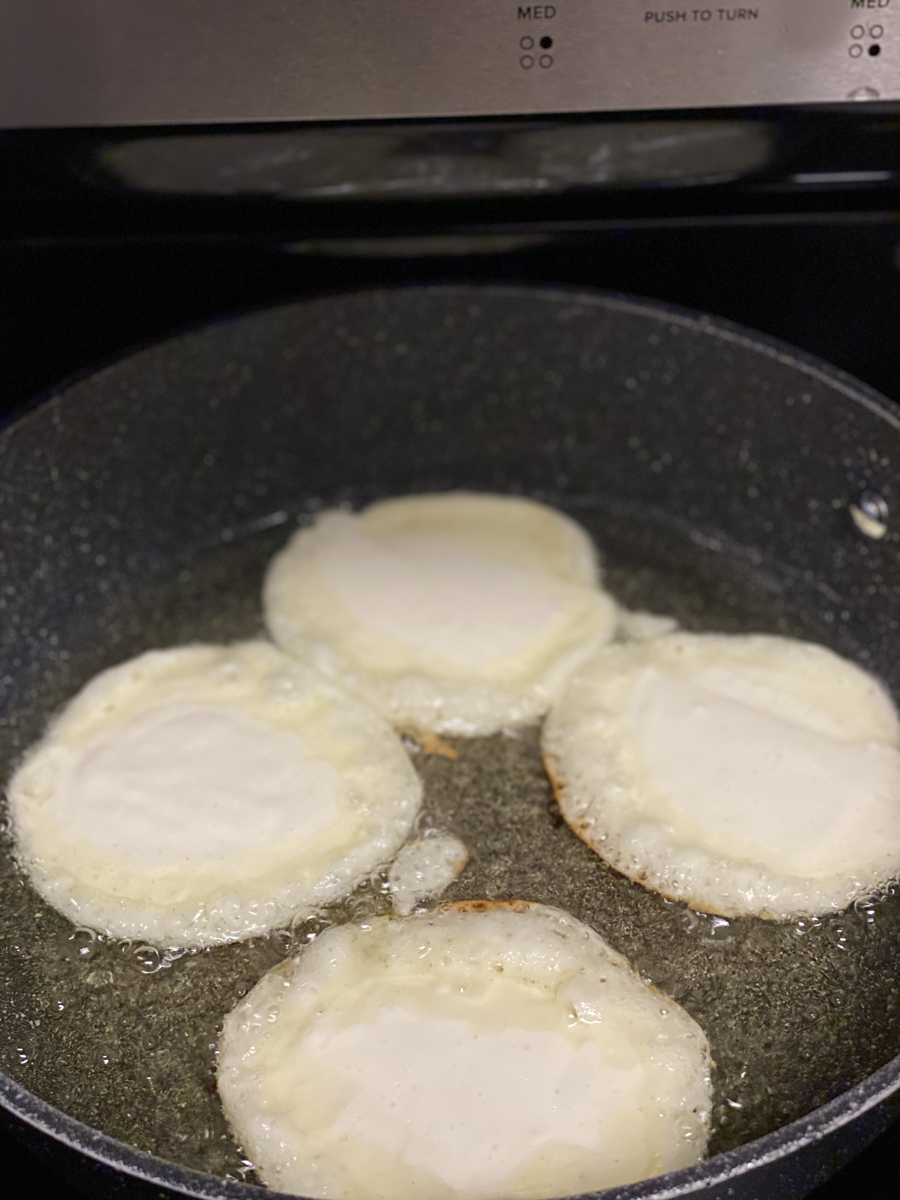Oladyi Russian pancakes