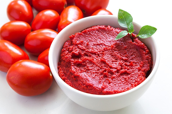 Tomato paste canned goods 