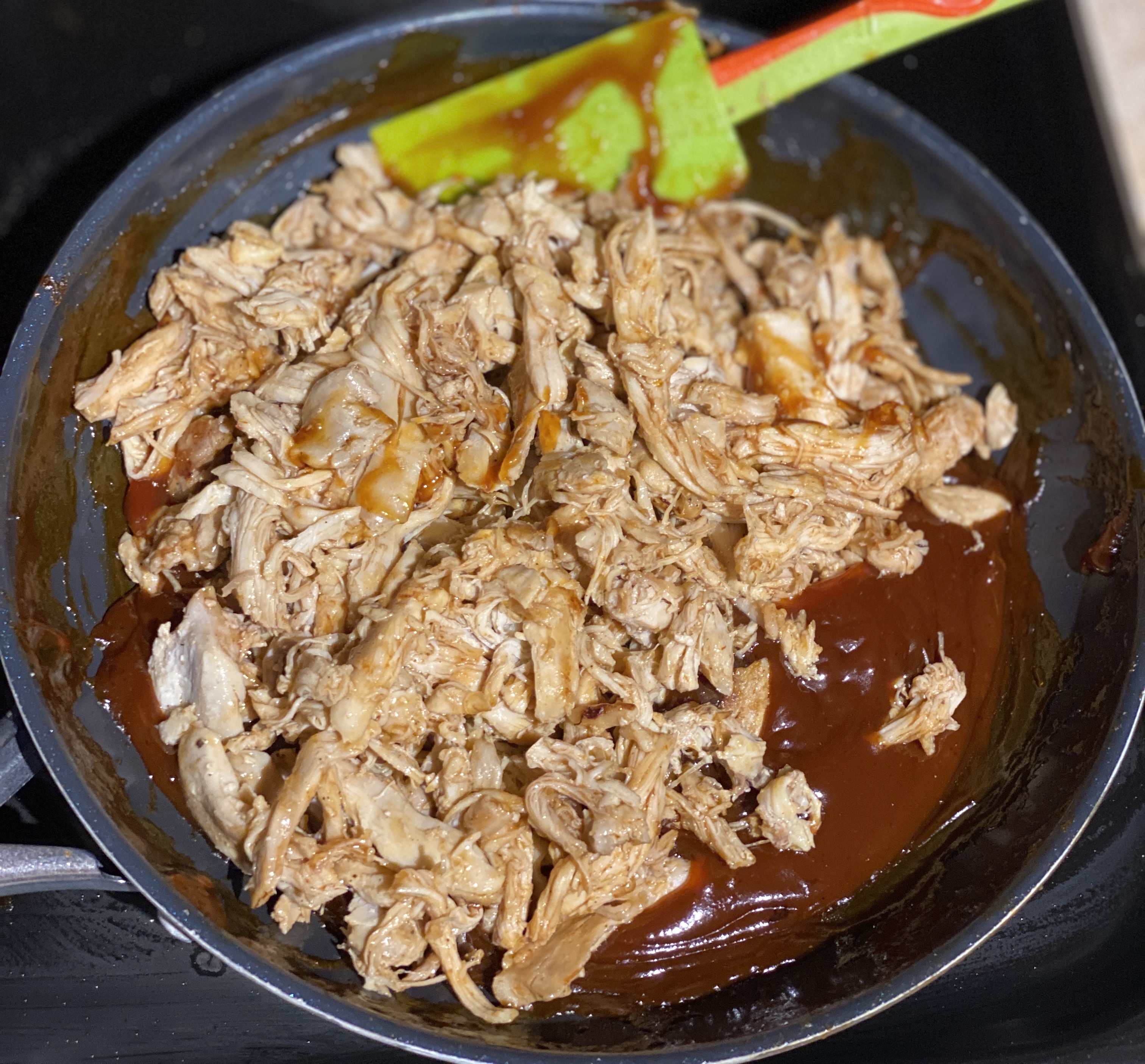 Easy homemade shredded bbq chicken